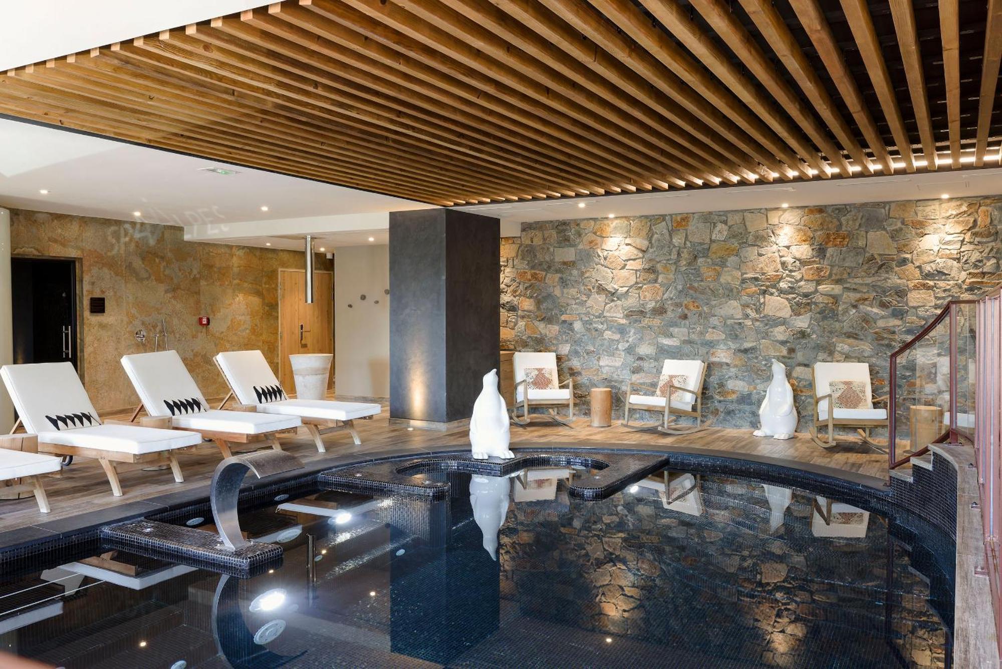 Hotel Grandes Rousses & 5*